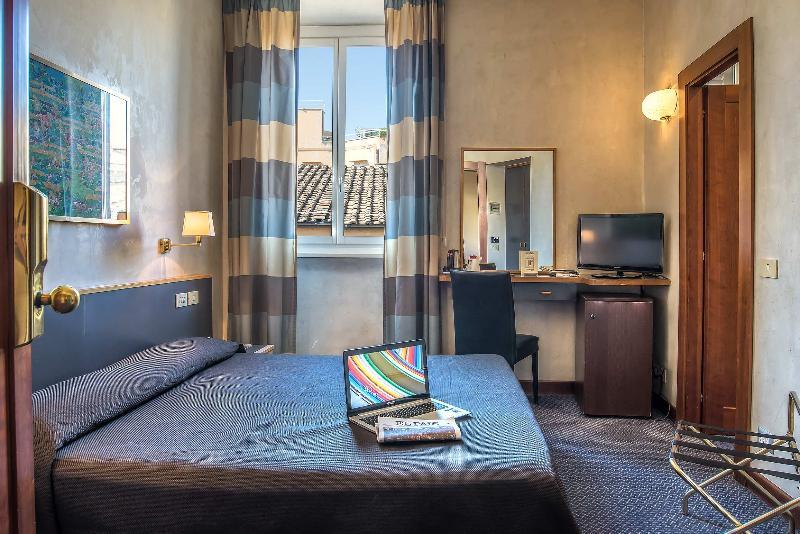 Accademia Hotel 3*