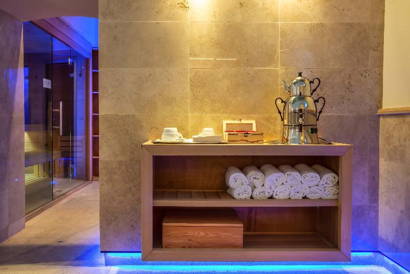 Accademia Hotel