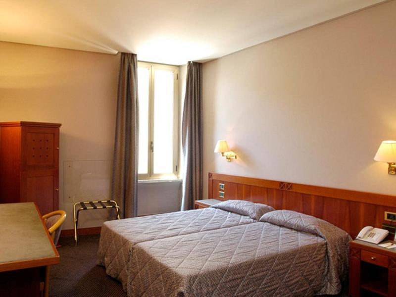 Accademia 3*